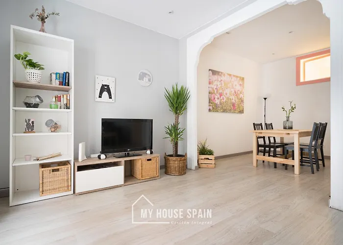 Myhousespain - Apartamento Renovado En Edificio Clasico